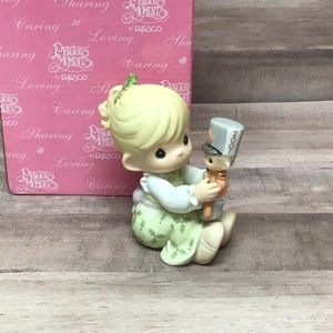 Precious Moments 877433~May Your Christmas Begin with a Bang~2001 Annual Edition